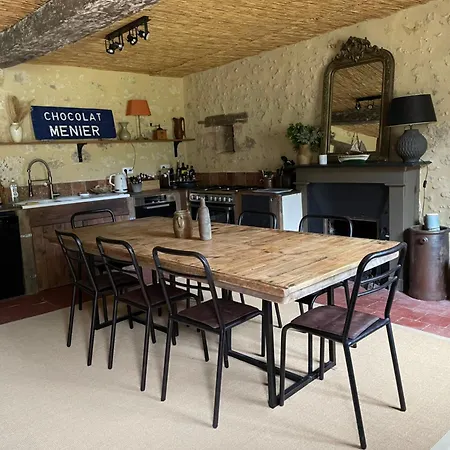 Authentique Maison De Famille Casa de Férias Val-au-Perche